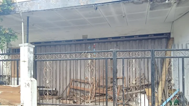 Dijual Ruko 2 Lantai Lokasi Strategis Area Komersial Cocok Untuk Usaha di Kawasan Pecindilan Wilayah Surabaya Utara - Image 1