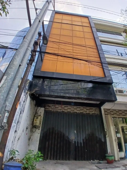 Disewakan Ruko 4 Lantai Salah Satu Koridor Bisnis Strategis di Kawasan Mayjend Sungkono Wilayah Surabaya Barat - Thumbnail 2