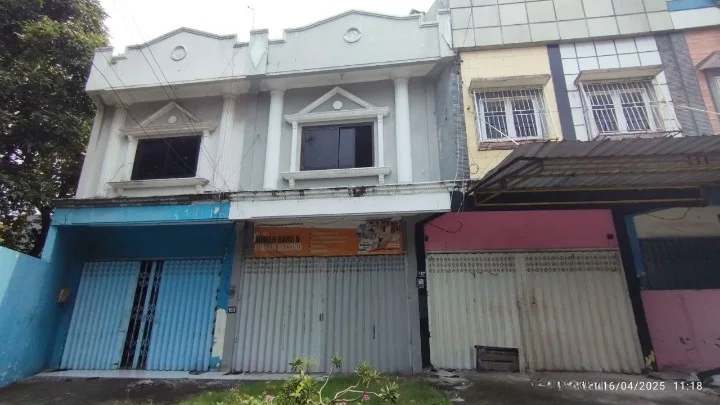 Dijual Ruko Strategis Ideal Cocok Untuk Usaha 2 Lantai di Kawasan Raya Kalijudan Wilayah Surabaya Timur - Image 1