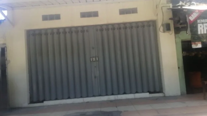 Disewakan Toko Lokasi Strategis Cocok Untuk Usaha Harga 50JT/Tahun di Kawasan Kayoon Wilayah Surabaya Pusat - Image 1