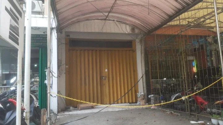 Dijual/Disewakan Ruko Strategis Ideal Dengan Luas Bangunan 320m² di Darmo Indah Timur Surabaya Barat