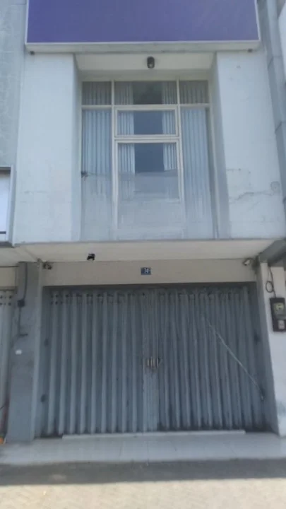 Dijual Murah Ruko 3 Lantai Pusat Kota Dekat Jalan Diponegoro Harga 3,9M Nego di Jalan Ciliwung Surabaya Pusat