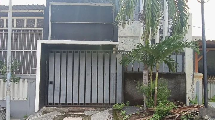 Dijual Rumah Strategis di Dukuh Kupang Barat Surabaya Barat - Image 1