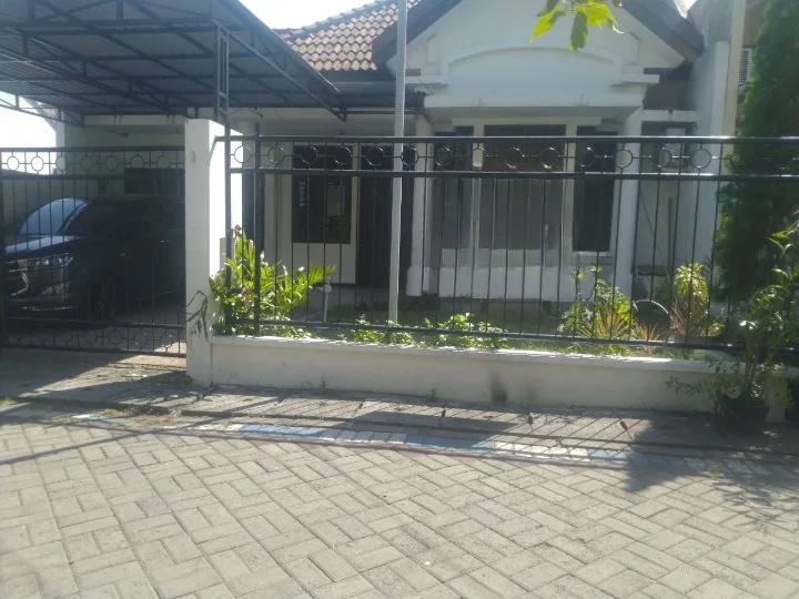 Disewakan Rumah Luas Nyaman 5 BR Strategis Harga 55JT/Tahun di Kawasan Jojoran Wilayah Surabaya Timur