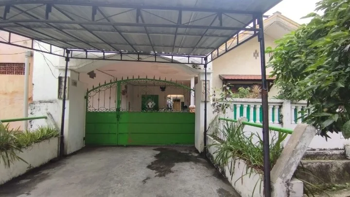 Dijual Rumah Asri Terawat di Gubeng Kertajaya Surabaya Timur