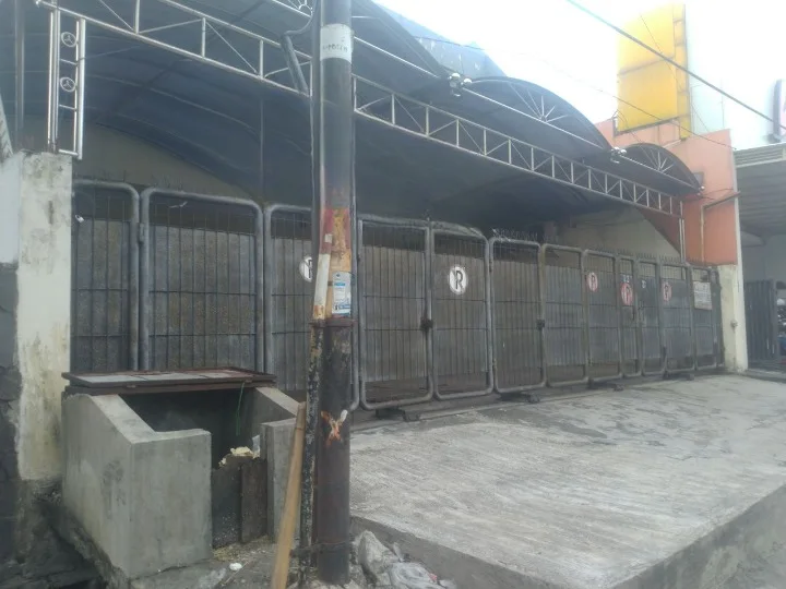 Dijual Rumah Strategis di Baratajaya Surabaya Timur - Image 1
