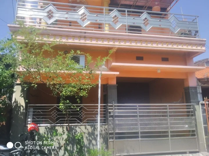 Dijual Rumah Bagus 2 Lantai Harga Dibawah 1M an di Kawasan Perum Bukit Bambe Surabaya Barat - Thumbnail 2