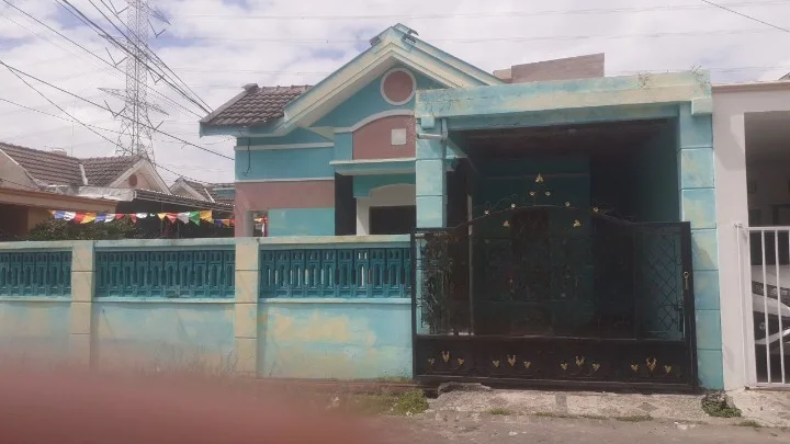 Dijual/Disewakan Rumah Hook di Graha Kencana Pakal Surabaya Barat - Image 1