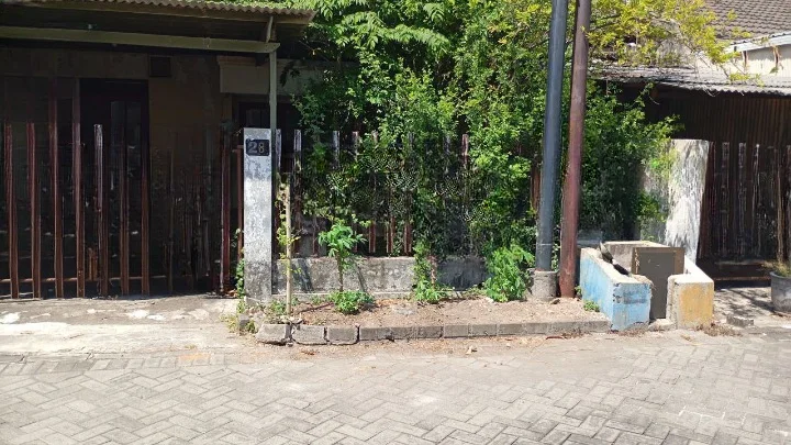 Dijual Rumah Strategis di Kutisari Indah Utara Surabaya Timur - Image 1