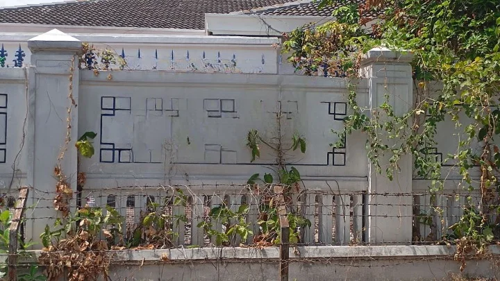 Disewakan Rumah Strategis di Manyar Rejo Surabaya Timur - Image 1