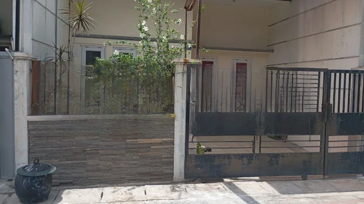 Dijual Rumah Strategis di Mulyosari Surabaya Timur - Image 1