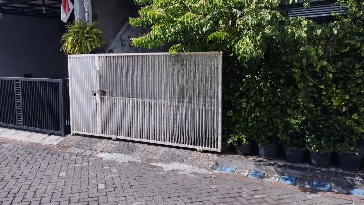Dijual Rumah 1 Lantai Minimalis dan Strategis di Purimas Surabaya Timur - Image 1