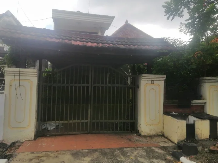 Dijual Cepat Rumah Usaha Lokasi Strategis Raya Darmo Surabaya Pusat - Image 1