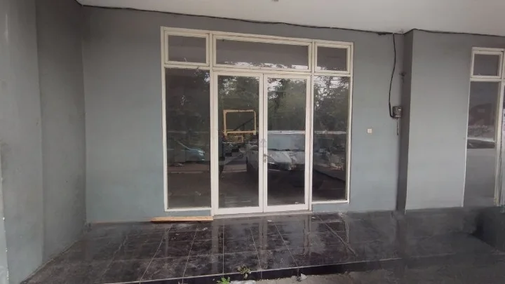 Dijual/Disewakan Ruko di Frontage A. Yani Surabaya Selatan - Image 1