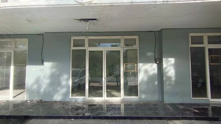 Dijual/Disewakan Ruko 3 Lantai di Frontage A Yani Surabaya Selatan - Image 1