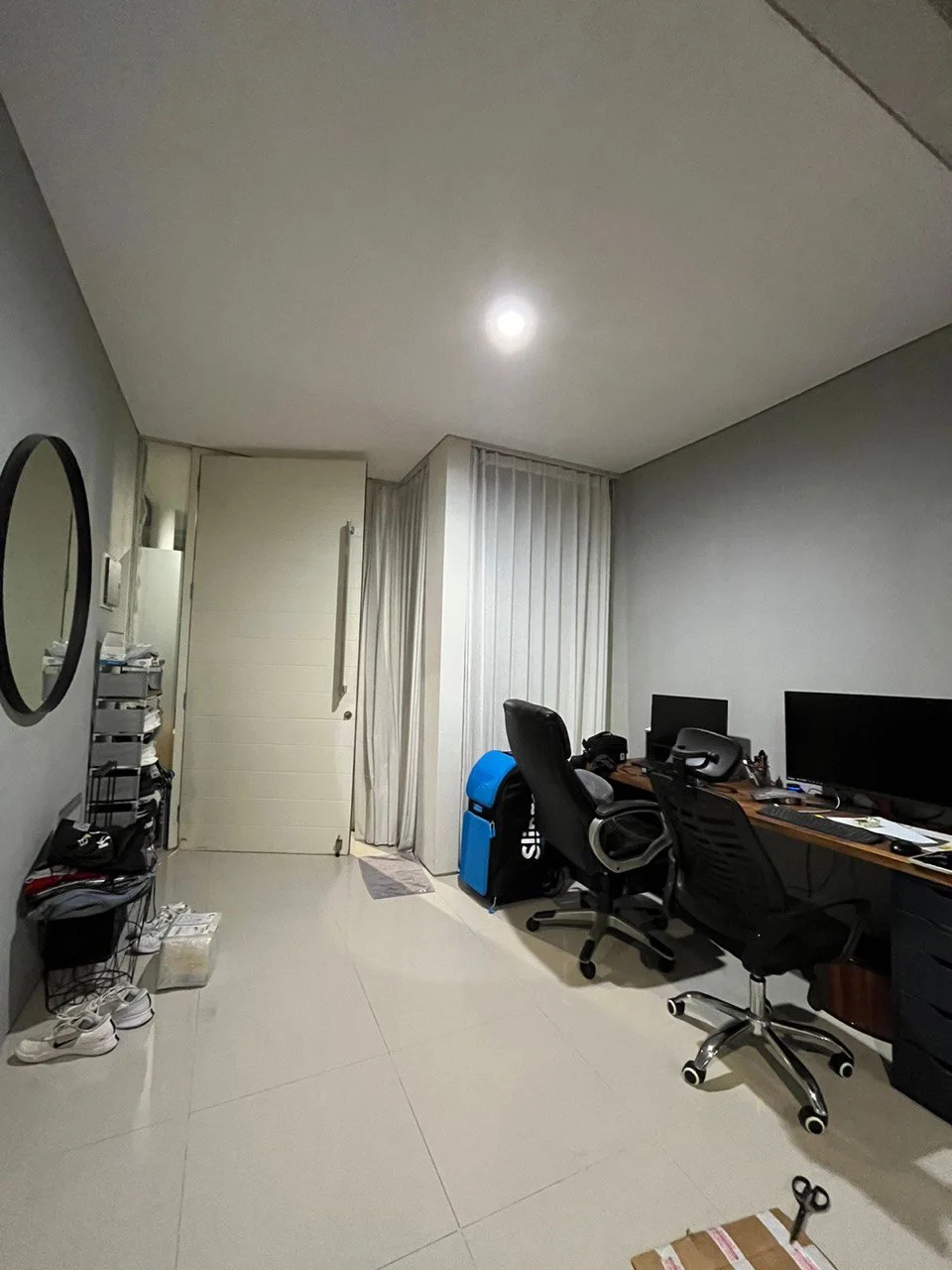 Dijual Rumah Modern dan Luas di Greenlake Citraland Surabaya Barat - Thumbnail 2