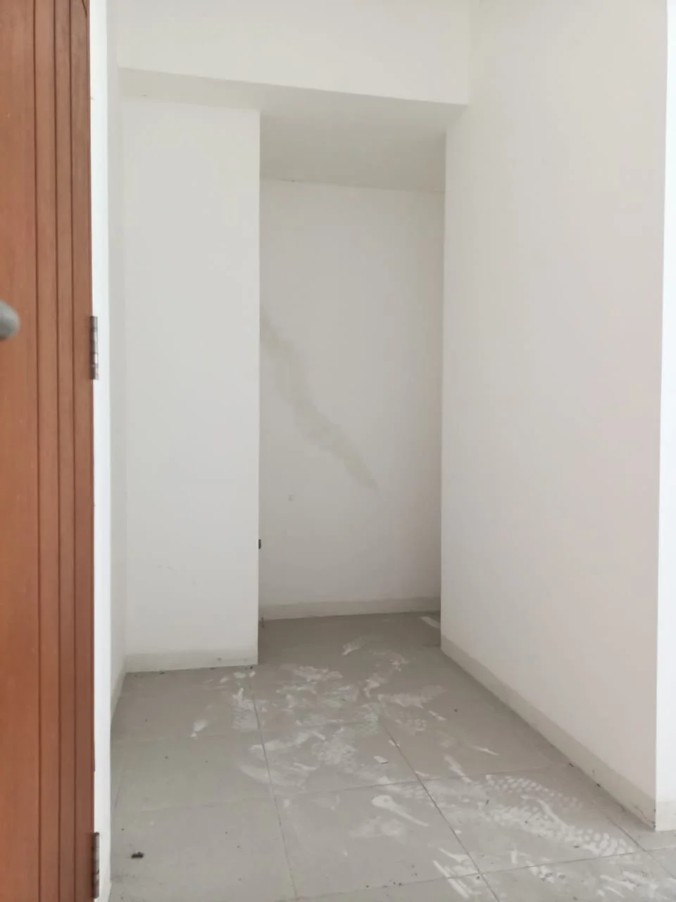 Dijual Apartment Nyaman Non Furnish di East Coast Surabaya Timur - Thumbnail 2