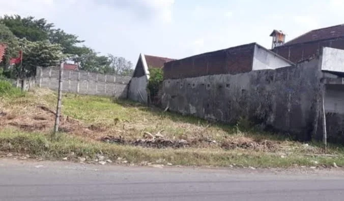 Dijual Tanah Kavling Komersial Nol Jalan di Raya Kendung Surabaya Barat