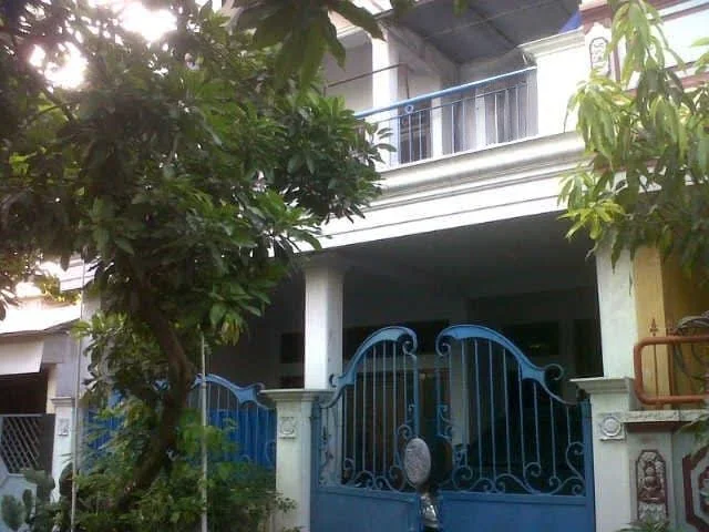 Dijual Rumah Startegis dan Bebas Banjir di Kutisari Indah Barat Surabaya Timur - Image 1