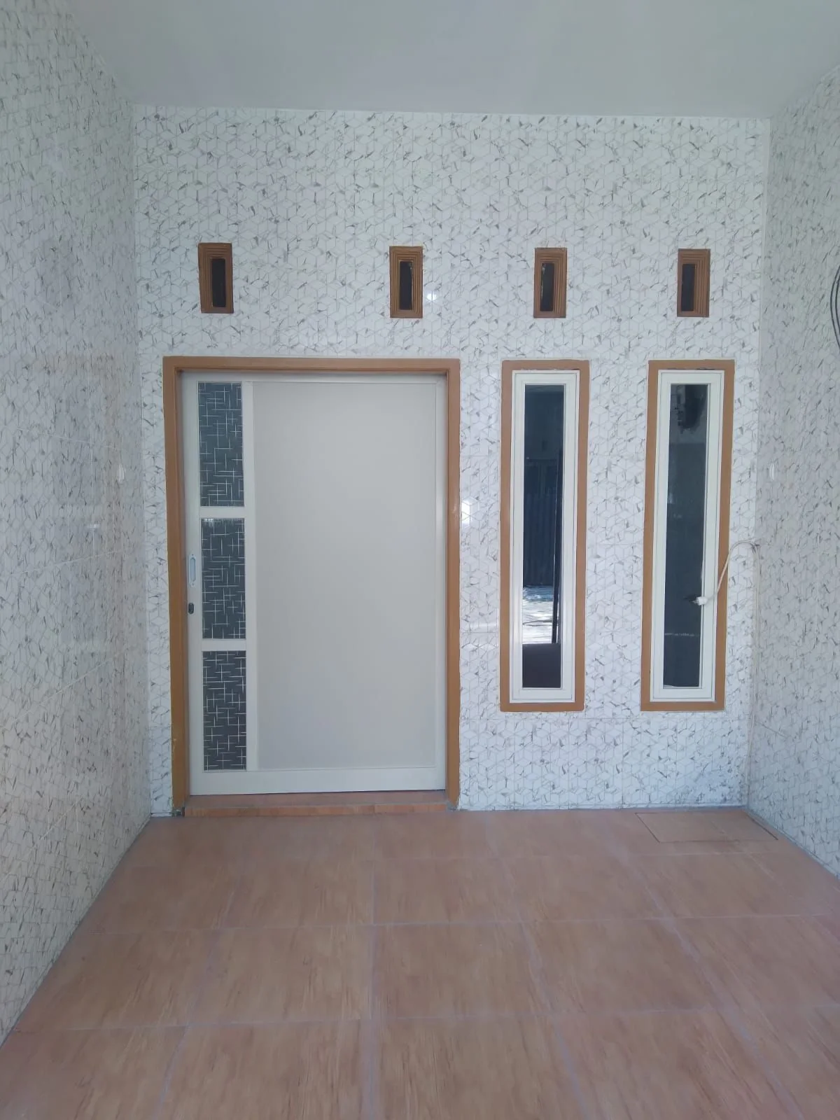 Dijual Rumah Hunian Modern di Taman Gunung Anyar Surabaya Timur - Image 1