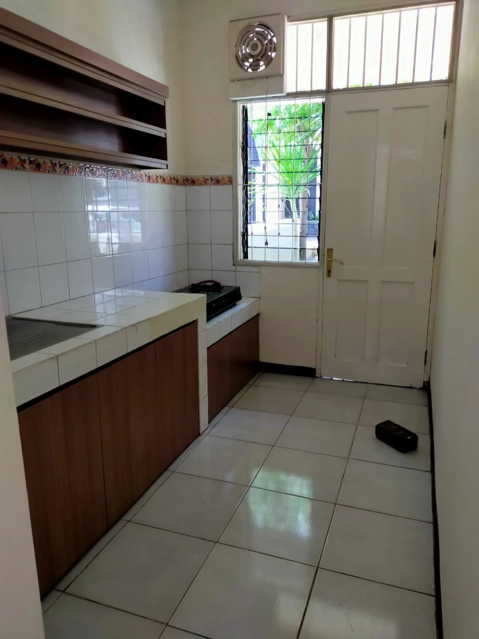Disewakan Rumah Siap Huni International Village Citraland Surabaya Barat Dekat Gwalk