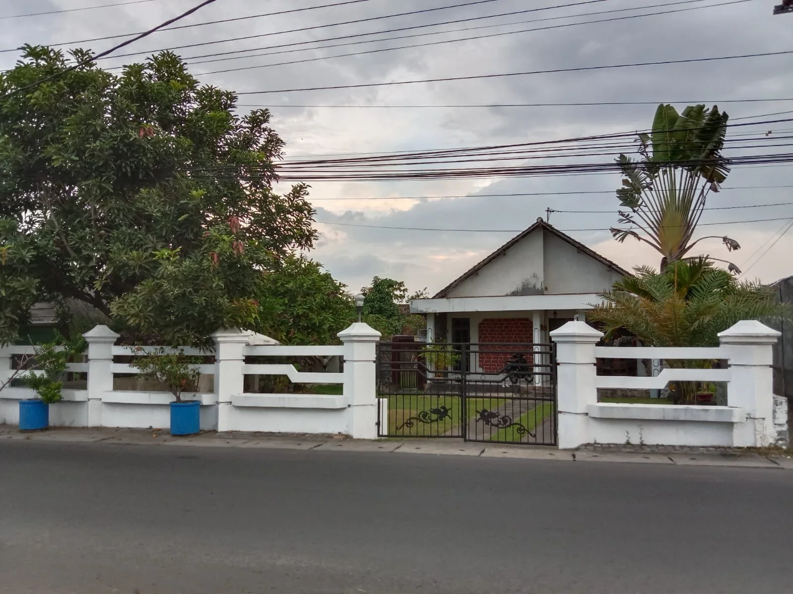 Dijual Cepat Rumah Strategis Nol Jalan Pademonegoro Sukodono Sidoarjo