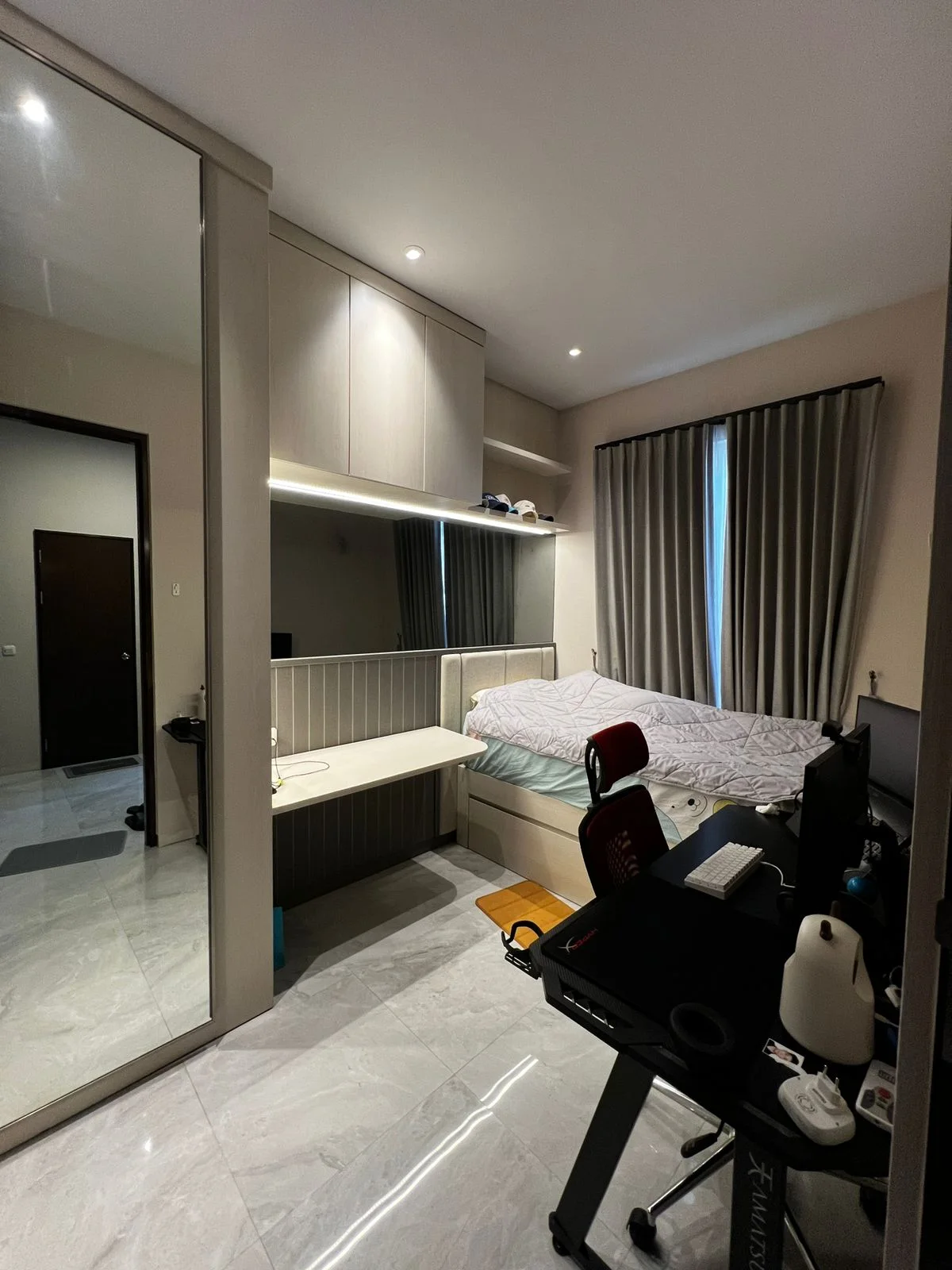 Dijual Murah Rumah Bagus Terawat Graha Natura Surabaya Barat - Thumbnail 2