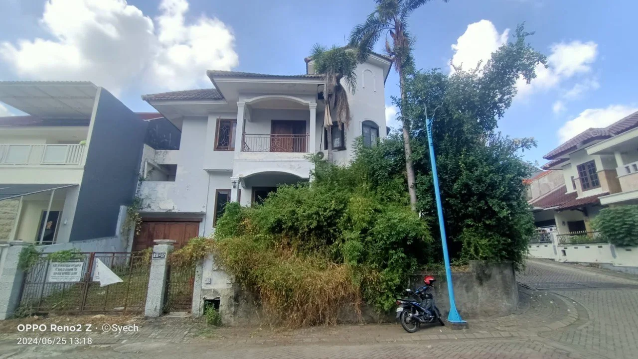 Dijual Rumah Lokasi Strategis Murah Posisi Hook di International Village Citraland, Surabaya Barat