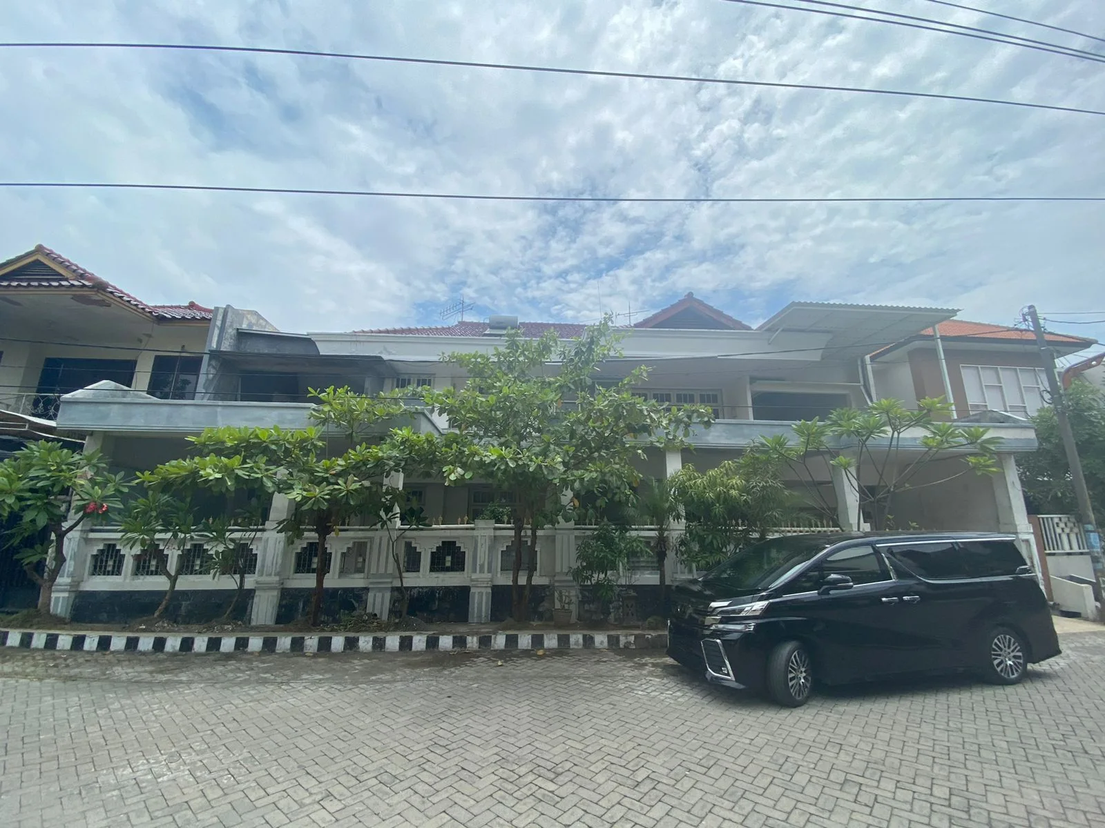 Dijual Rumah 2 Lantai Mewah di Sidosermo PDK Surabaya Selatan - Image 1