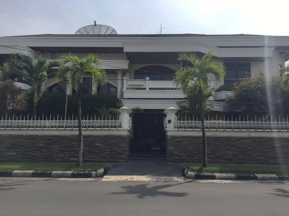 Dijual Rumah Megah dan Mewah di Kertajaya Indah Timur Surabaya Timur