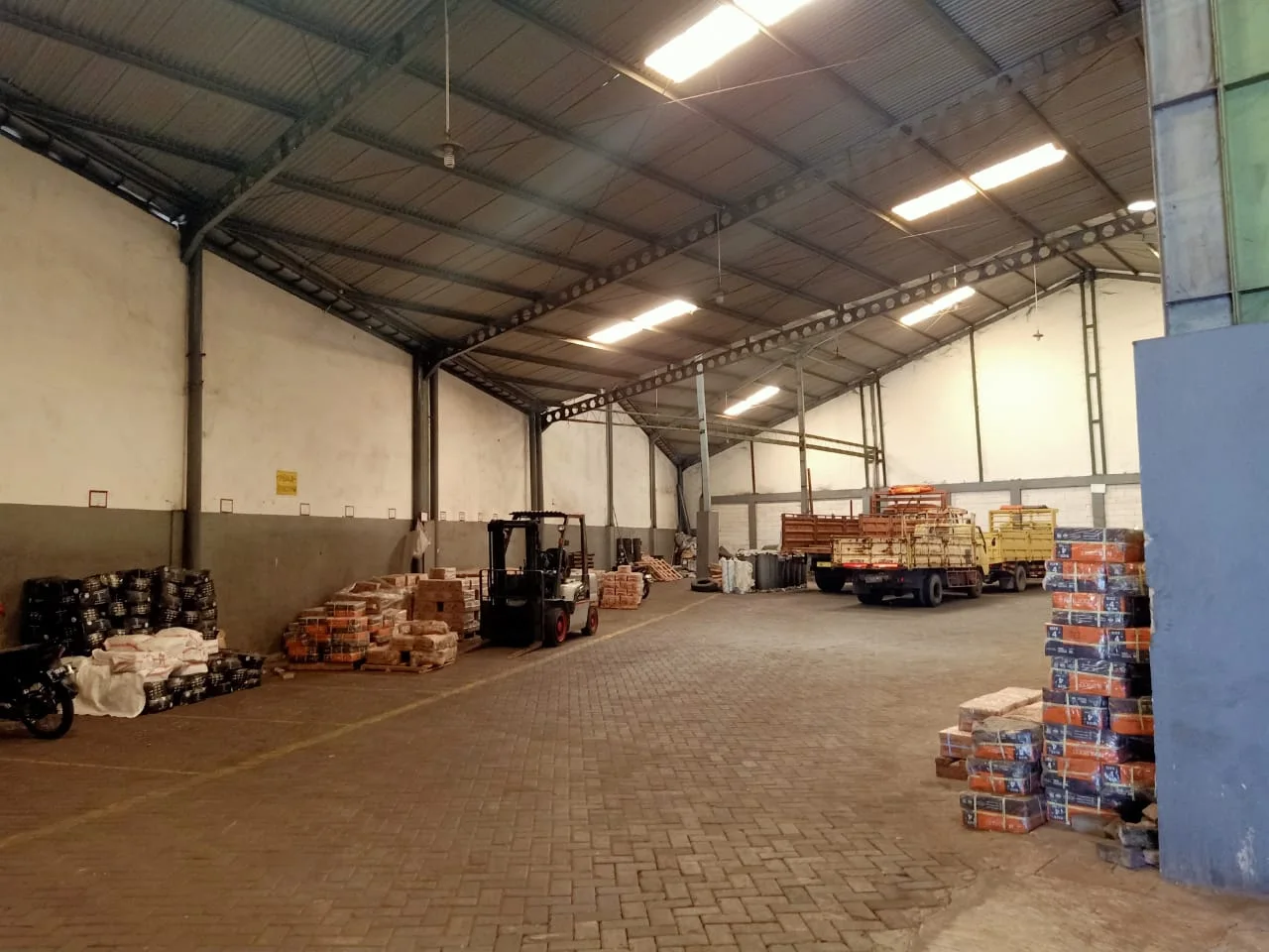Dijual Gudang Angtropolis Margomulyo Lokasi Surabaya Barat