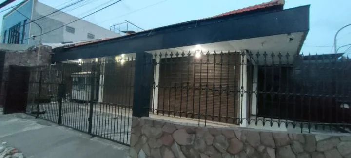 Dijual Rumah Usaha Wilayah Dukuh Kupang Barat Surabaya Selatan
