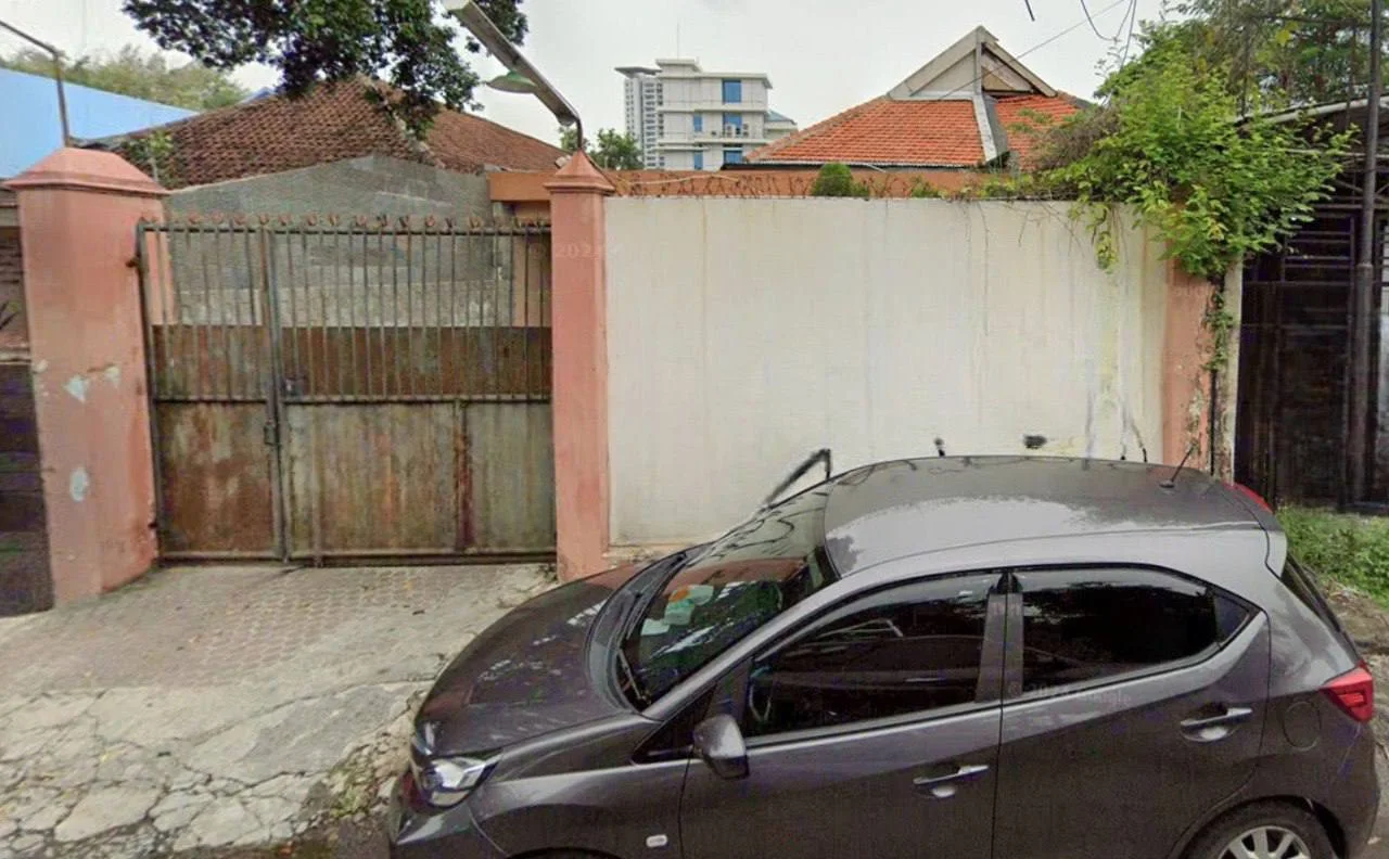 Dijual Strategis Rumah Nol Jalan Raya Surabaya Pusat Raya Nias