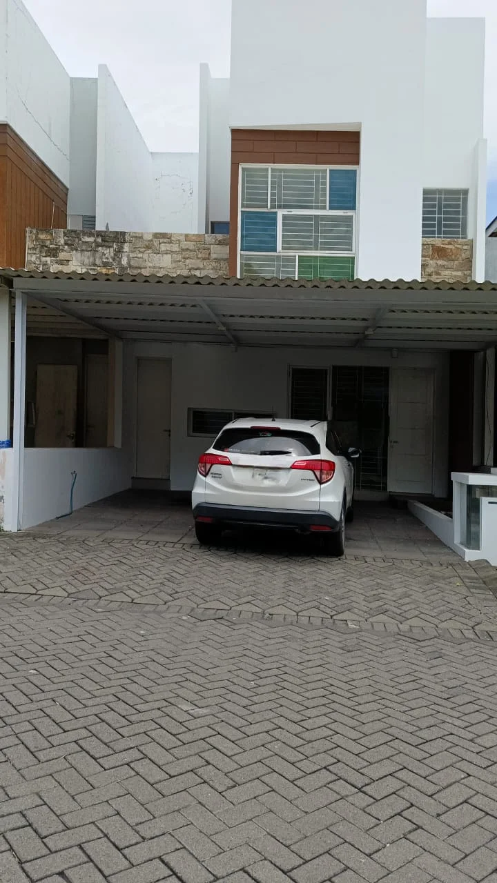 Dijual Murah Rumah Siap Huni Royal Residence Surabaya Barat