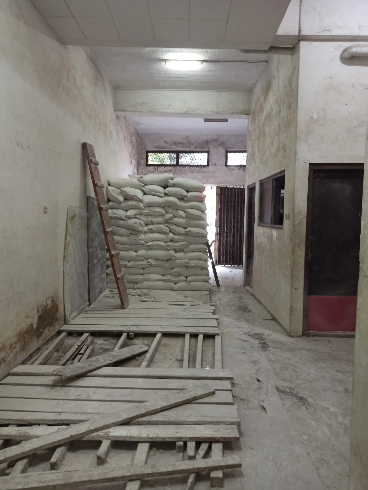 Dijual Gudang Bagus Minimalis Wilayah Kertopaten Surabaya Pusat - Thumbnail 2
