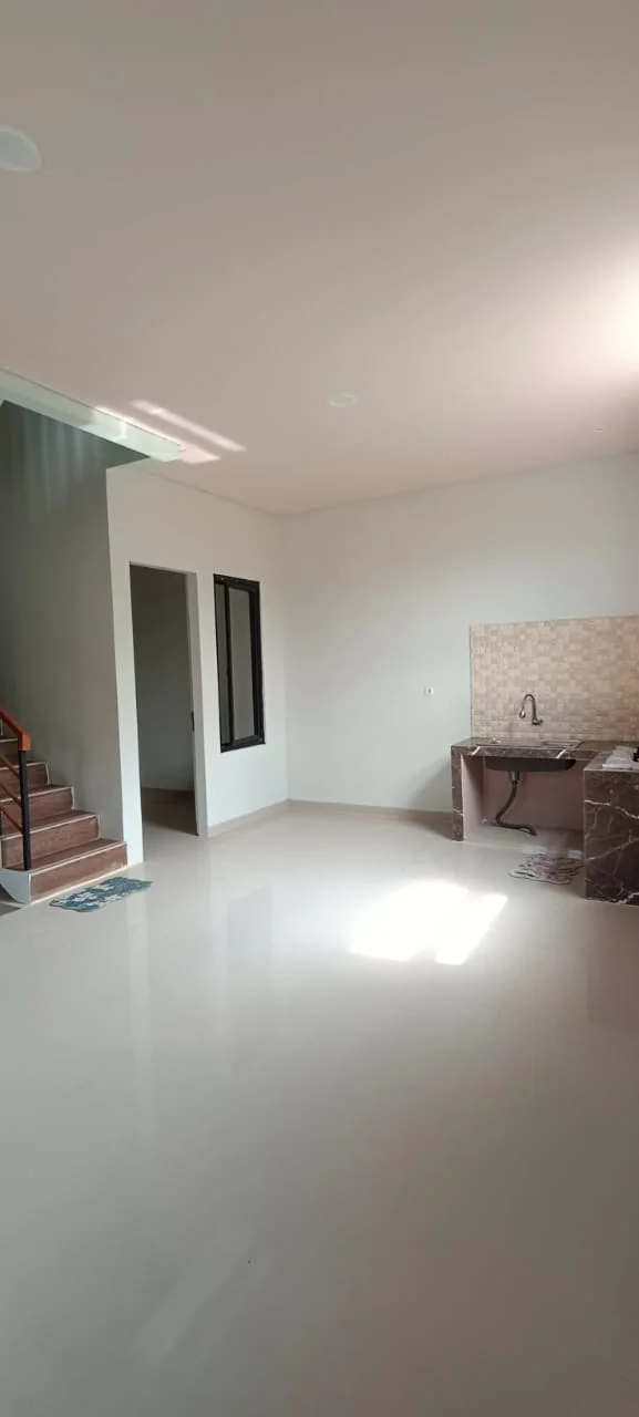 Dijual Rumah Nyaman dan Strategis di Menganti Permai Surabaya Barat - Thumbnail 4