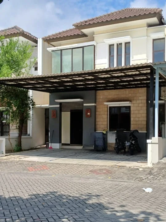 DISEWAKAN-RUMAH-MEWAH-STRATEGIS-SURABAYA-BARAT