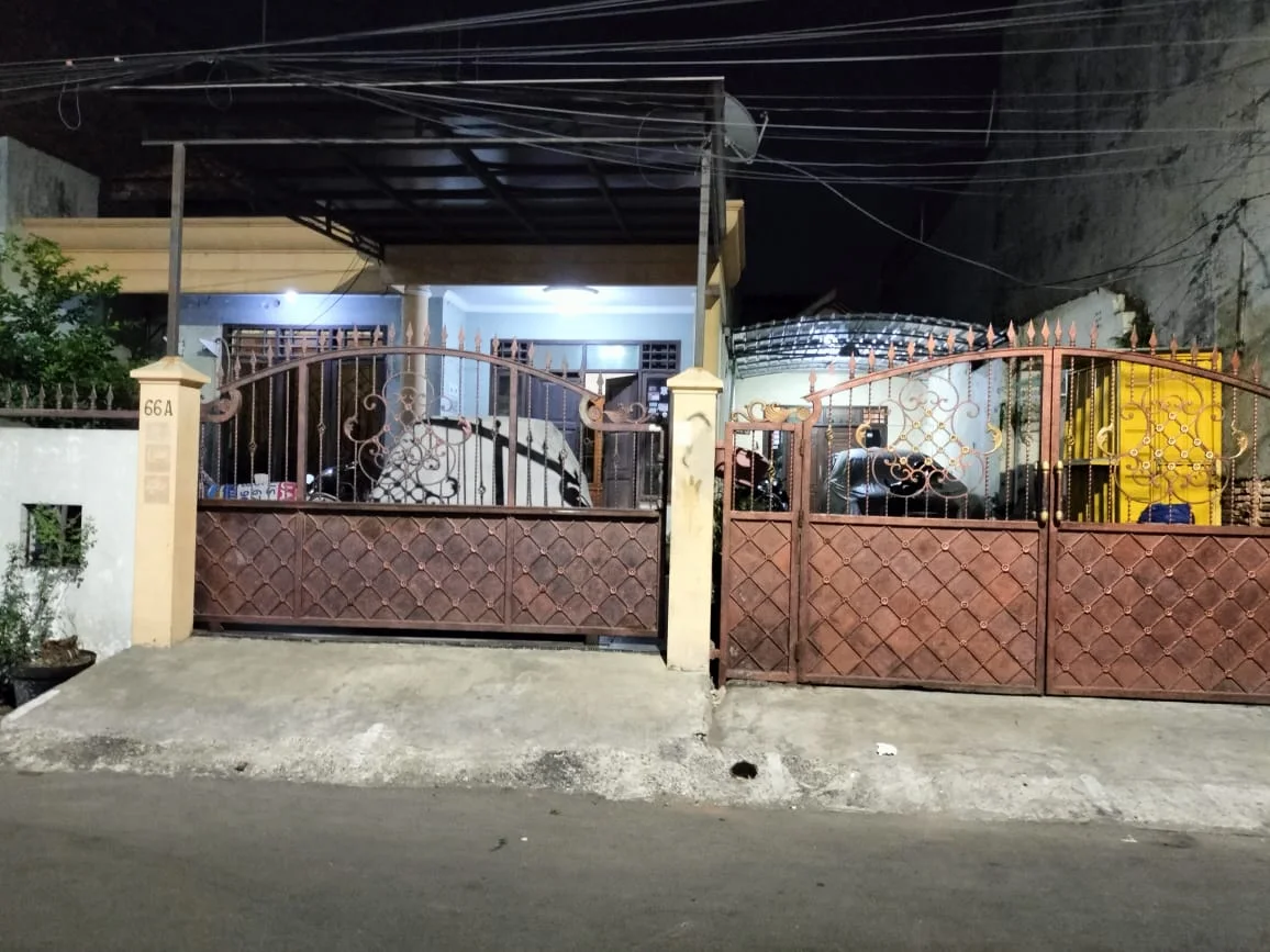 Dijual-Rumah-2-Bangunan-Terpisah-Di-Jalan-Petemon-Sawahan-Surabaya-Selatan