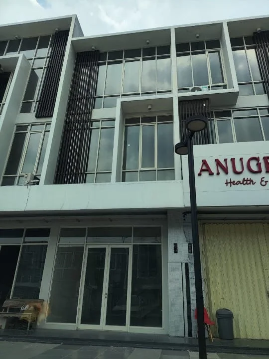 Disewakan-Ruko-Premium-di-Kawasan-Bisnis-Surabaya-Barat