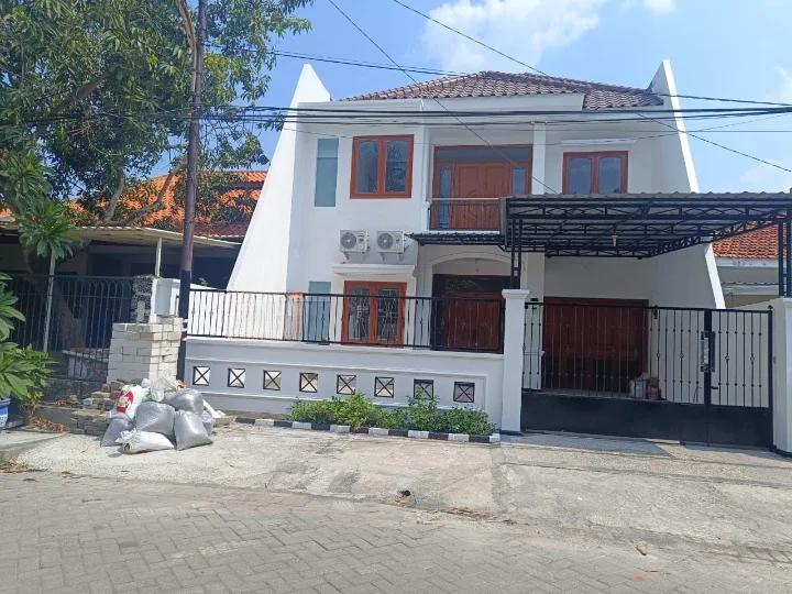 Jual-atau-Sewa-Rumah-Strategis-Nyaman-di-Dukuh-Kupang-Surabaya-Barat