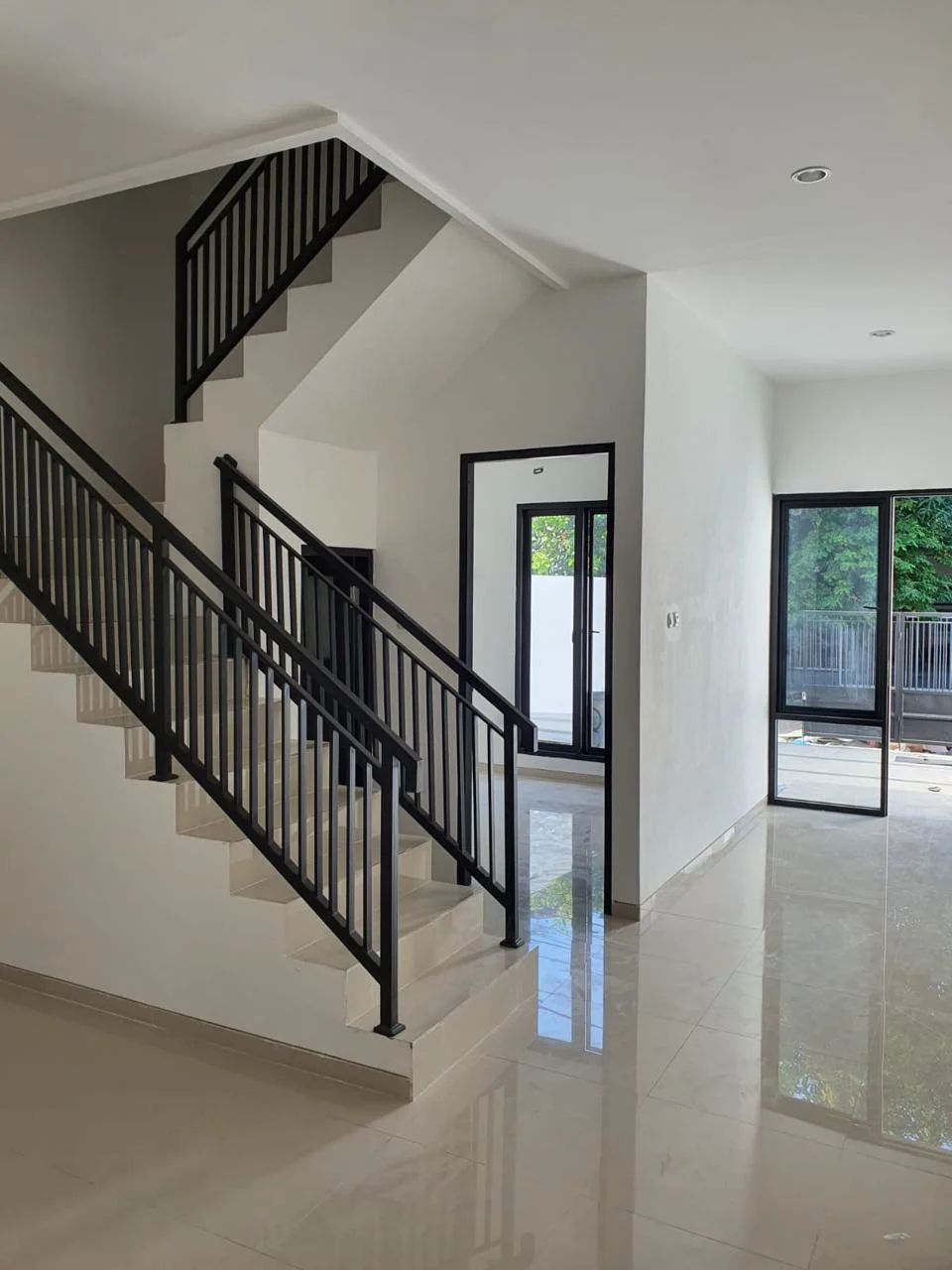 Dijual Rumah di Perumahan Nirwana Eksekutif Surabaya Timur - Thumbnail 2