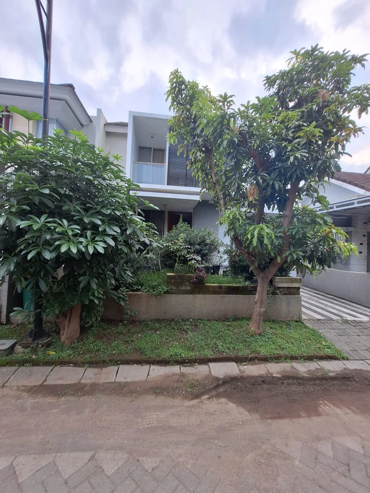 Dijual-Cepat-Rumah-Mewah-Strategis-di-Citra-Indah-Ciwalk-Sidoarjo