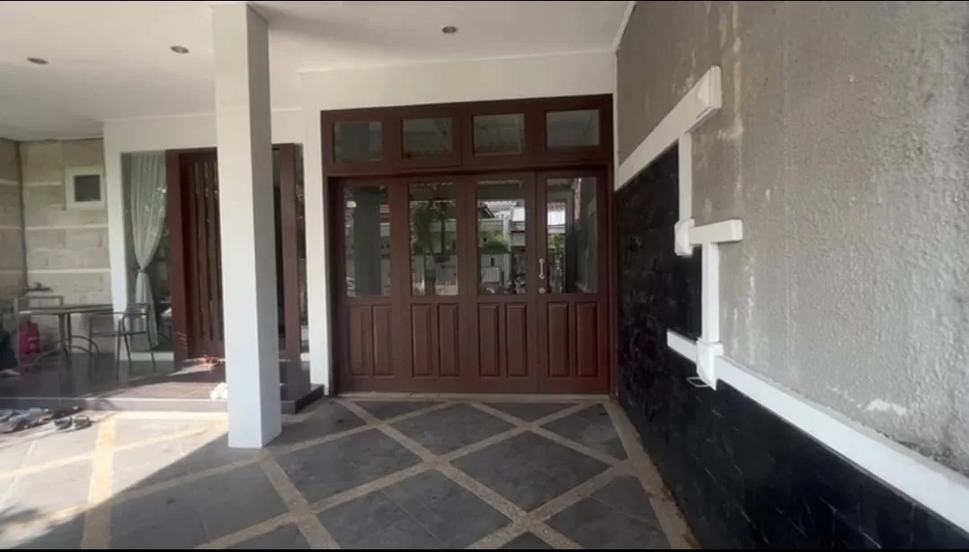 Dijual Rumah 2 Lantai Furnish Murah Strategis Manyar Kartika Surabaya Timur - Thumbnail 2