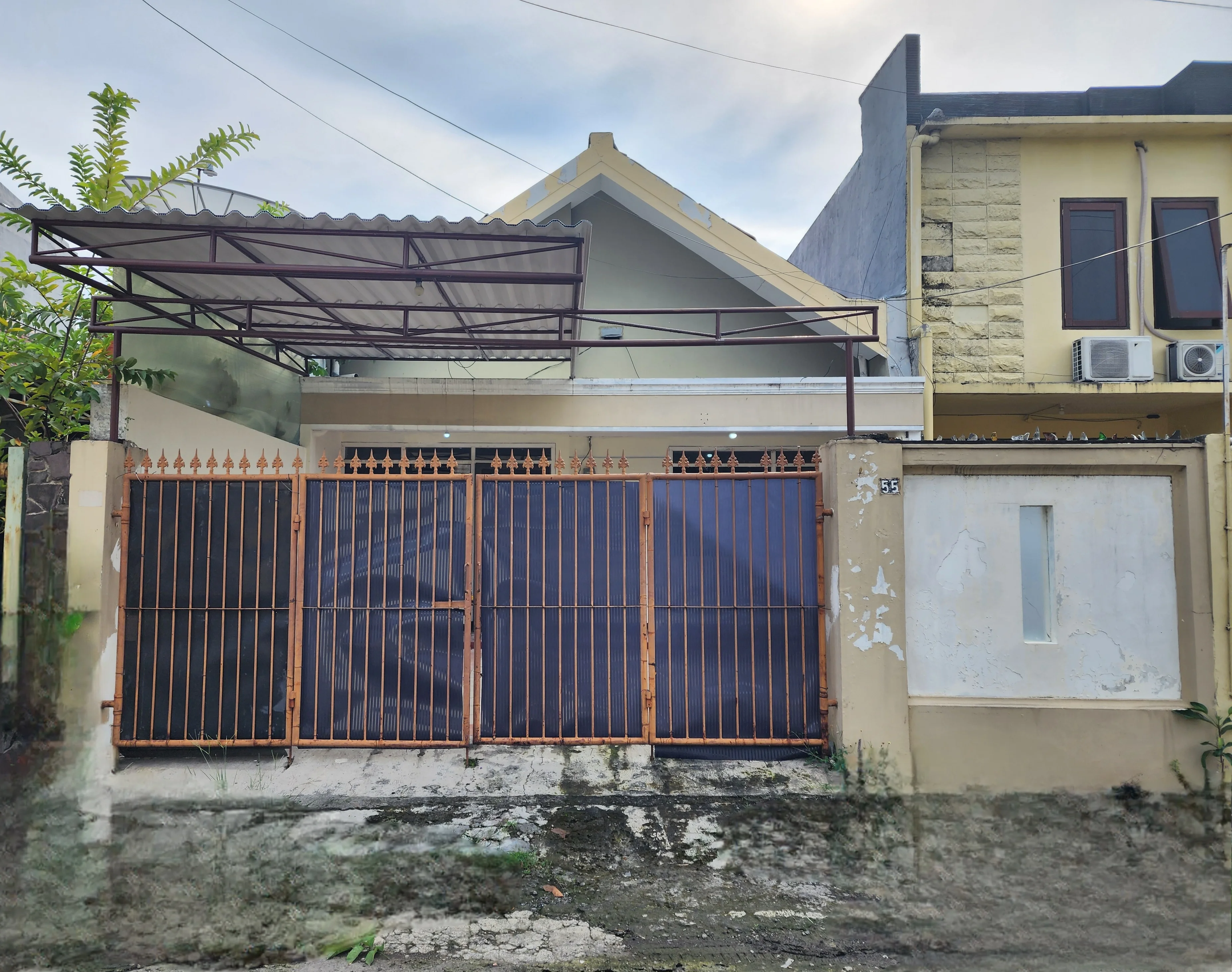 Disewakan-Rumah-Siap-Huni-Nyaman-di-Darmo-Permai-Utara-Surabaya-Barat