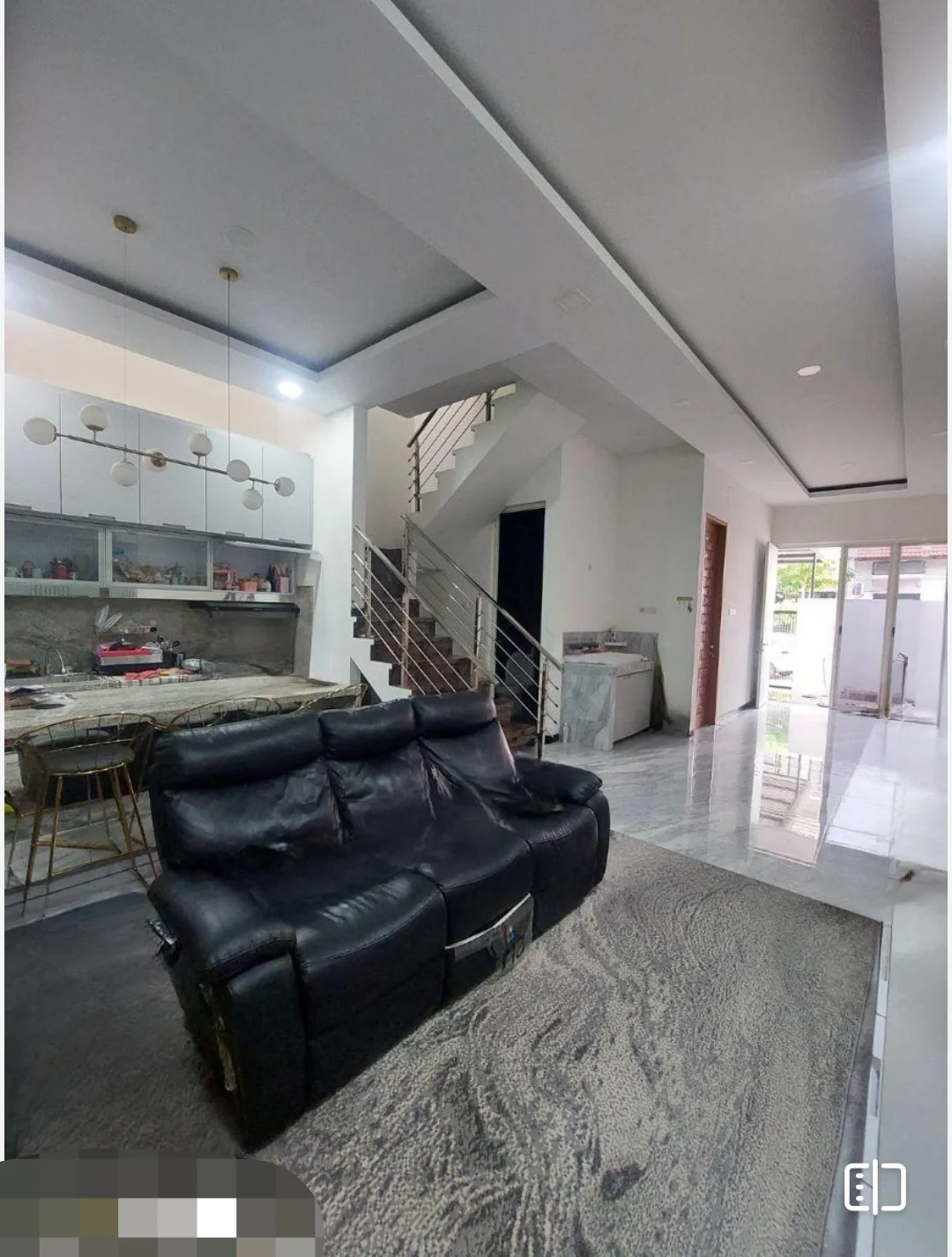 Dijual-Rumah-Modern-dan-Elegan-di-Mulyosari-Prima-Utara-Surabaya