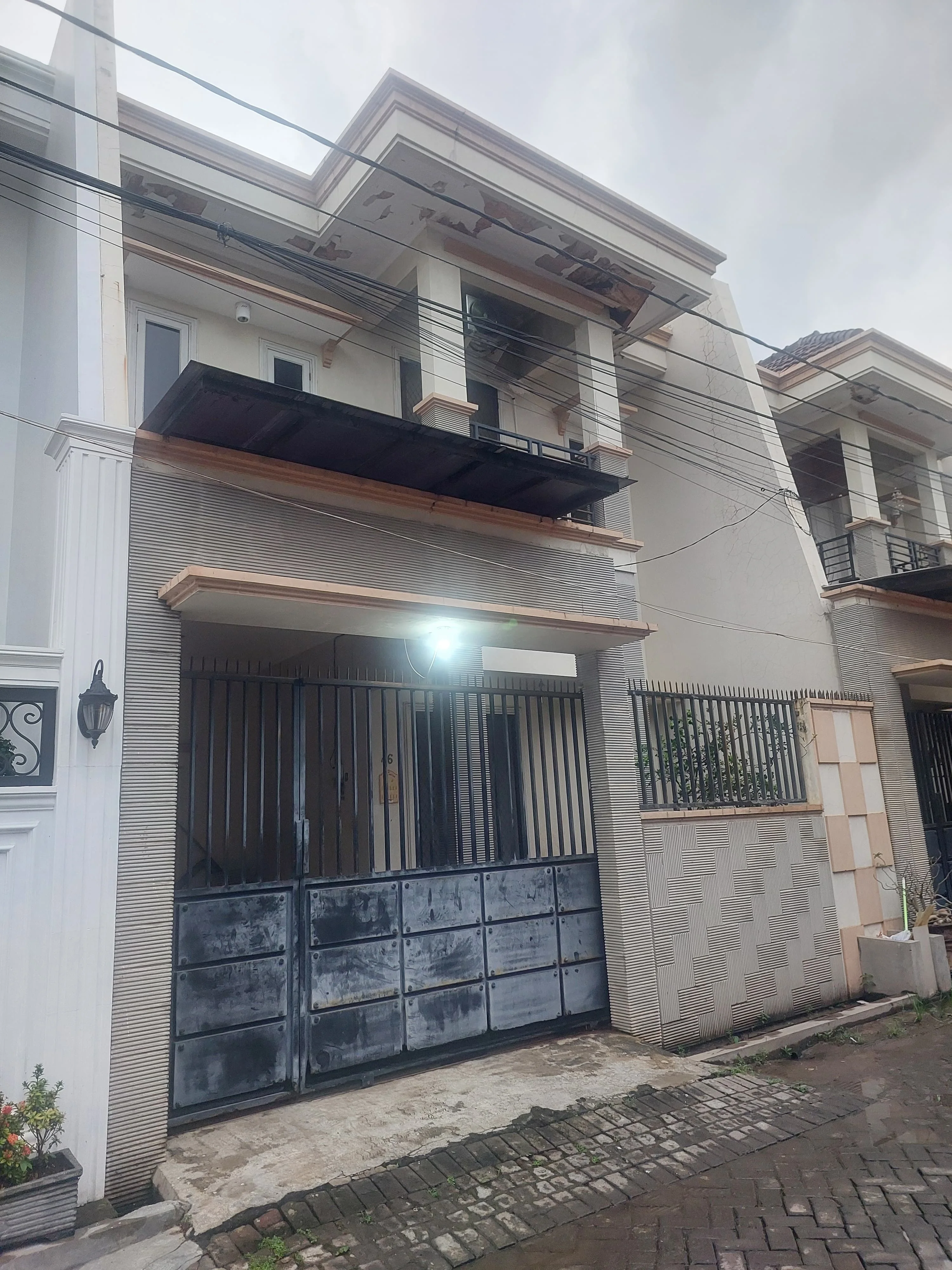 Dijual-Cepat-Rumah-Siap-Huni-di-Surabaya-Timur