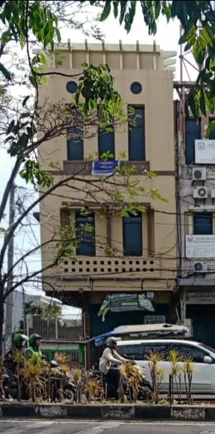 Ruko-3-Lantai-di-Surabaya-Timur