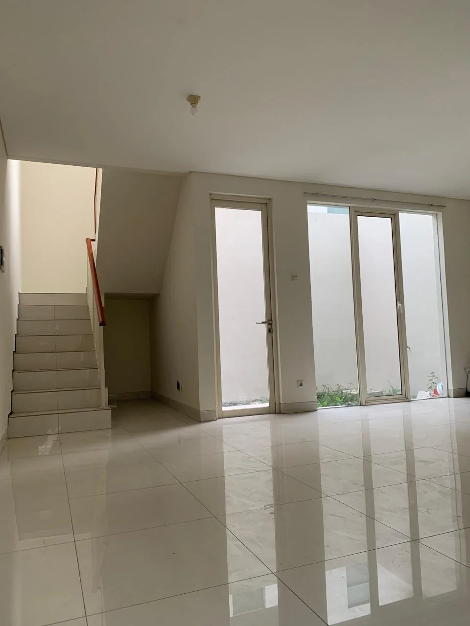 Rumah Dijual Atau Sewa di Grand Pakuwon Adelaide Surabaya Barat - Thumbnail 2