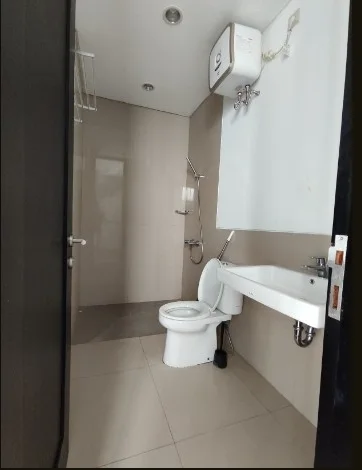 Disewakan Rumah Minimalis American Style 2 Lantai di Dian Istana Surabaya Barat - Thumbnail 3