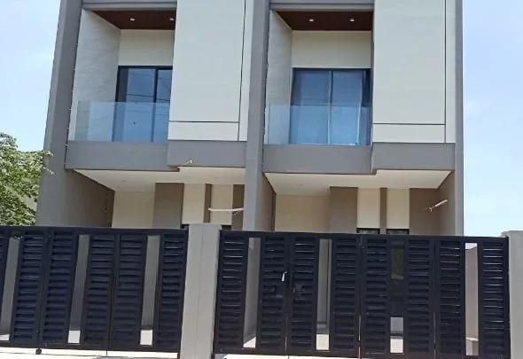Dijual Rumah Baru di Tenggilis Mejoyo Selatan Surabaya Timur - Image 1